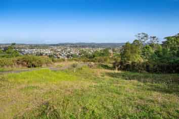 6 Madeira Lane, Massey