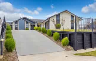 43 Carlingford Rise, Dinsdale