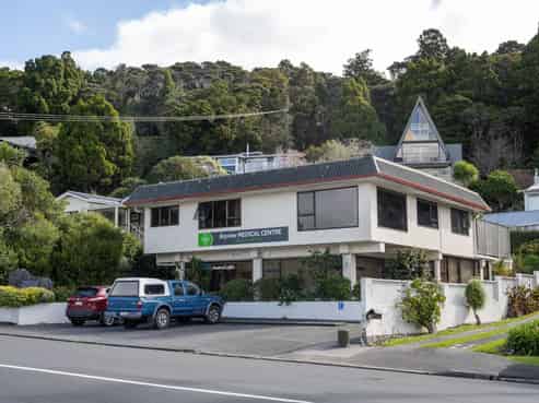 GROUND FLOOR ROOMS FOR LEASE
