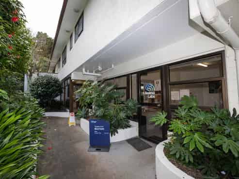 GROUND FLOOR ROOMS FOR LEASE
