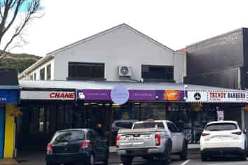 Retail Ready off Main Road – Just Move In