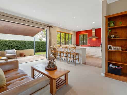8 Sissinghurst Court, Bethlehem