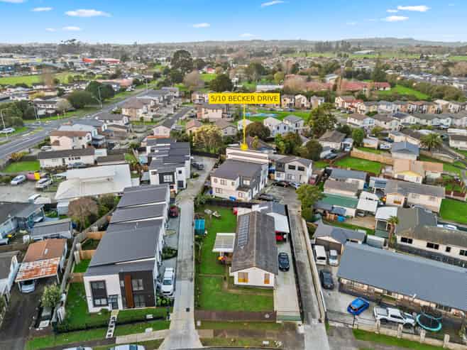 5/10 Becker Drive, Weymouth