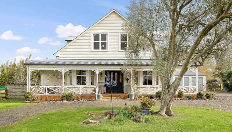 2179 State Highway 16, Helensville
