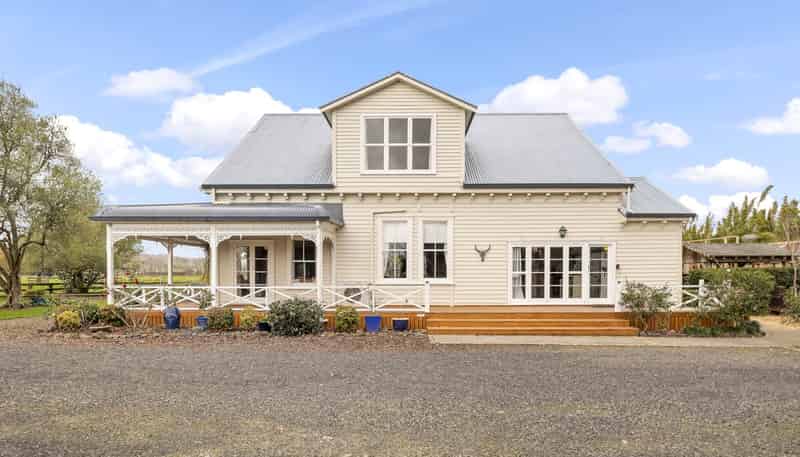 2179 State Highway 16, Helensville