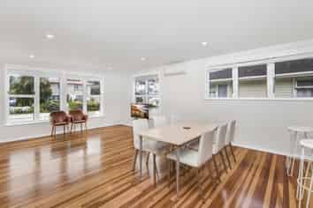 11 Windrush Close, Mangere