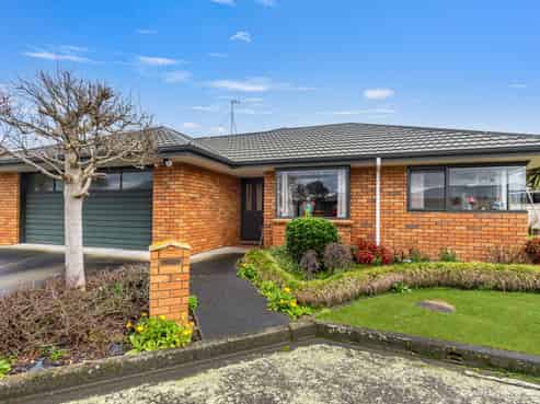 3 Celtic Court, Roslyn