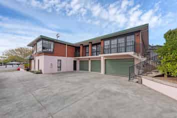 3 Aylmer Court, Eastern Beach