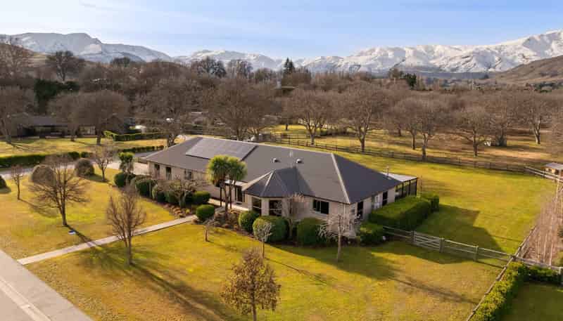 4 Crawford Place, Lake Hayes Estate
