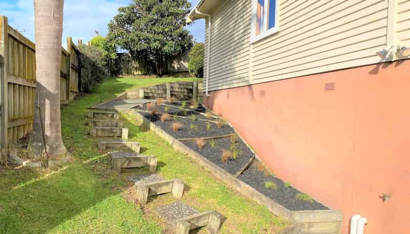 70 St Leonards Road, Kelston