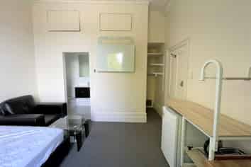 Room 2/148 London Street, Dunedin Central
