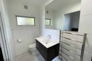 Room 2/148 London Street, Dunedin Central