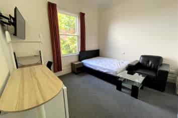 Room 2/148 London Street, Dunedin Central