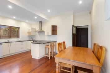 106 Astley Avenue, New Lynn
