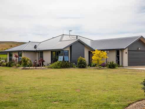 57 Golden Road, Alexandra