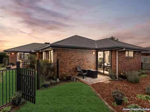 42 Bayswater Crescent, Bromley