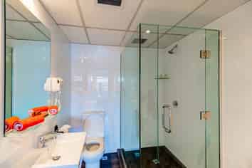 Auckland CBD - Profitable Hotel Lease