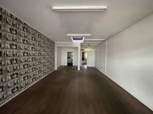 Charming retail or creative space- For Lease