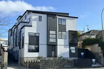B/345 Great South Road, Greenlane