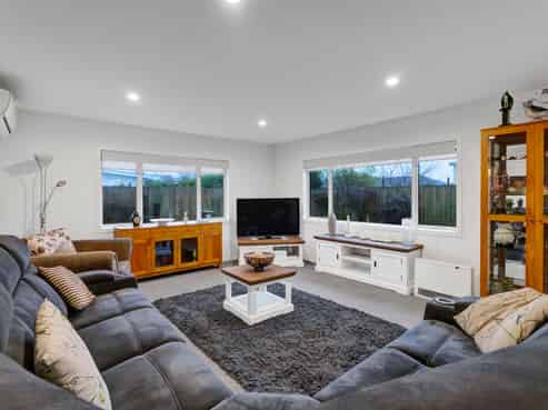 92 Smart Road, Glen Avon