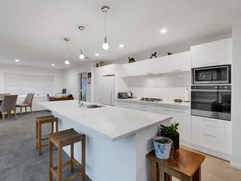92 Smart Road, Glen Avon