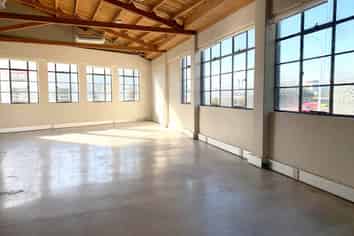 KINGSLAND CHARACTER OFFICE
