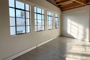 KINGSLAND CHARACTER OFFICE
