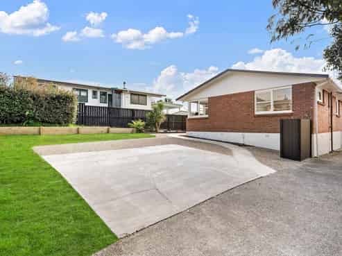 8 Aplin Place, Birkdale