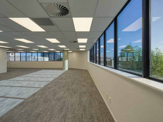 Refurbished Eden Terrace full floor