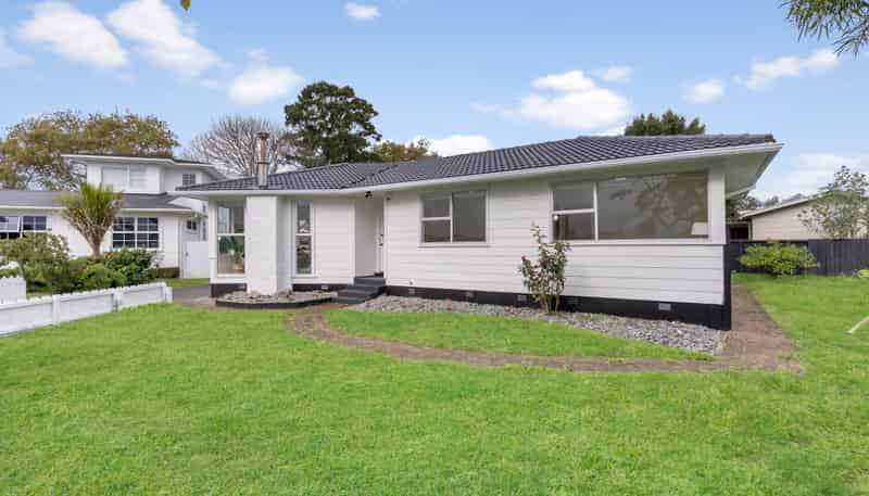17 Nan Place, Pakuranga Heights