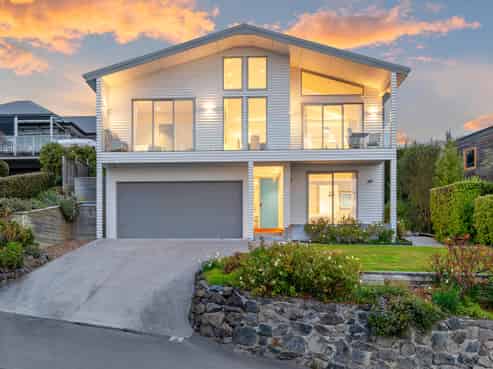 44 Saint Andrews Hill Road, Mount Pleasant