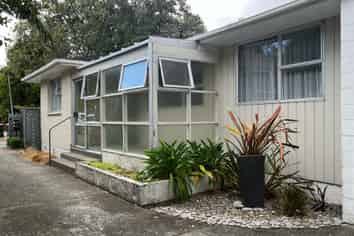 1/52 Queens Grove, Lower Hutt
