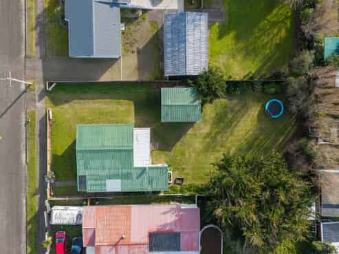 9 Hennessy Street East, Foxton Beach