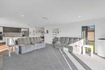 56 Summers Road, DARFIELD