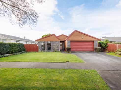 127 Amberley Avenue, Highbury