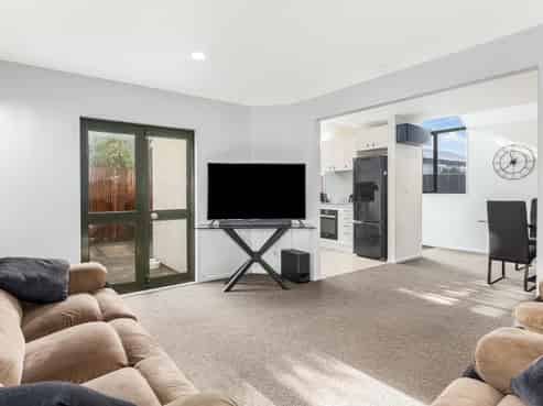 15a Puriri Street, Woburn
