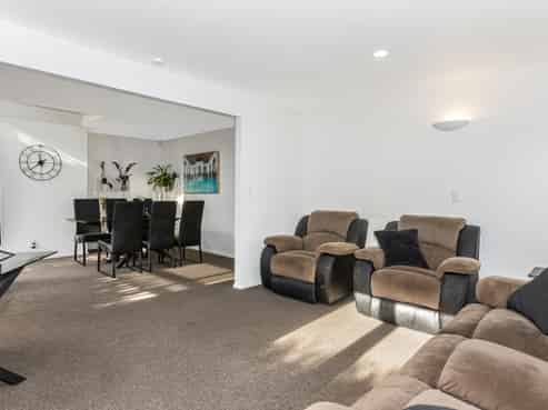 15a Puriri Street, Woburn