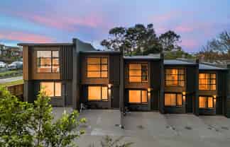3-15 Pharlap Drive, Northcross