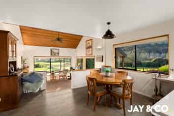 50 Twilight Road, Clevedon