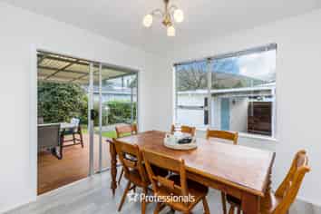 5 Camden Road, Totara Park