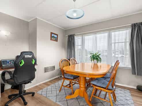 28 Kent Street, Carterton