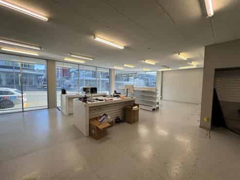 High Exposure Showroom & Warehousing