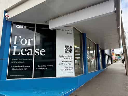 High Exposure Showroom & Warehousing