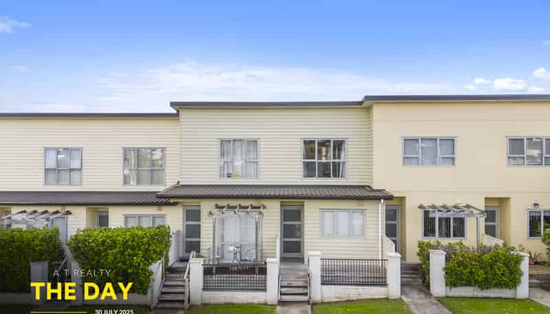 15/11 Ray Small Drive, Papakura