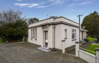 1681 Cust Road, Cust
