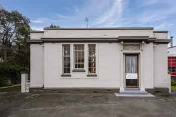 1681 Cust Road, Cust