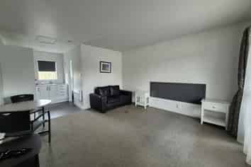 M6/219 Johns Road , Northwood