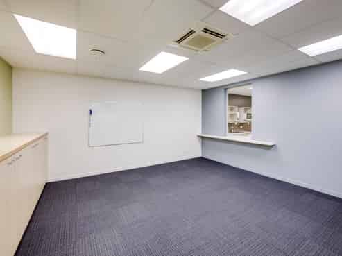 Professional 216m² Ground Floor Office