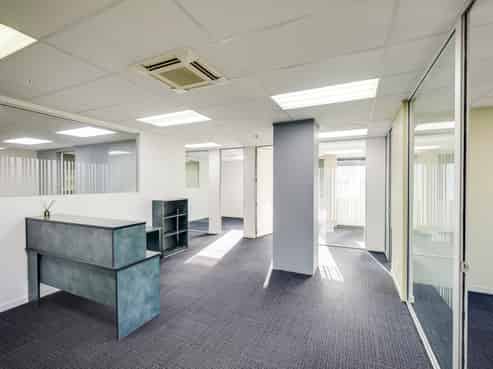 Professional 216m² Ground Floor Office
