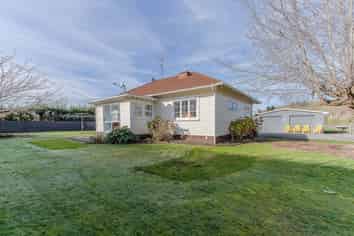 2A Riverbank Road, Whanganui East